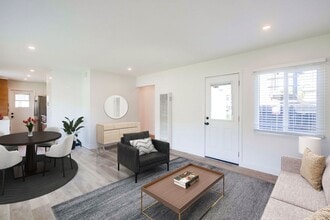 The Leland II in La Jolla, CA - Foto de edificio - Building Photo