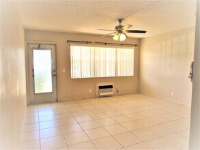 214 Berkshire K in West Palm Beach, FL - Building Photo - Building Photo