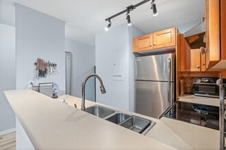 3335 W 4th Ave, Unit SI ID1464954P in Vancouver, BC - Building Photo - Building Photo