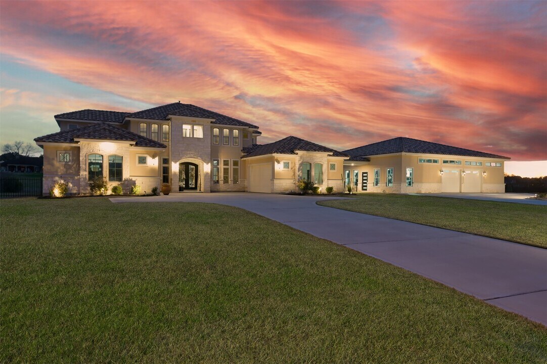 11683 Renaissance Dr in Montgomery, TX - Building Photo