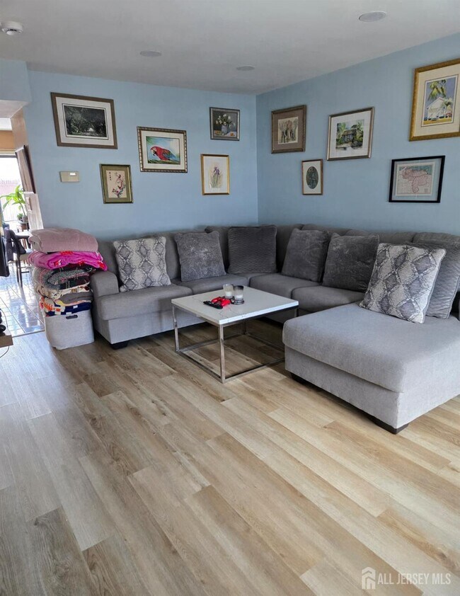 115 Willett Ave in South River, NJ - Building Photo - Building Photo