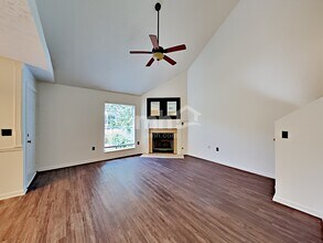 126 Walton Village Dr in Hendersonville, TN - Foto de edificio - Building Photo