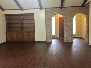 1606 Austin Ave in College Station, TX - Building Photo - Building Photo