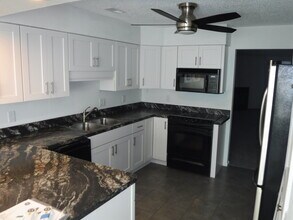 3022 Cape Henry Ct in Virginia Beach, VA - Building Photo - Building Photo