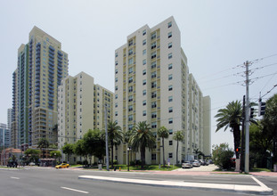 Rebecca Towers in Miami Beach, FL - Building Photo - Building Photo