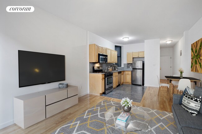 152 Columbus Ave in New York, NY - Building Photo - Building Photo