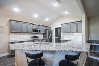 2336 Newman Dr in Clovis, NM - Foto de edificio - Building Photo