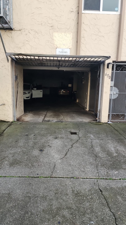 650 Villa St in Daly City, CA - Building Photo