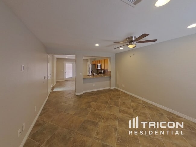 10409 Cole Younger Ct in Las Vegas, NV - Building Photo - Building Photo