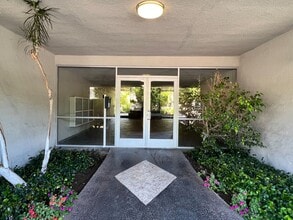 Encino Voltaire in Los Angeles, CA - Building Photo - Building Photo