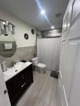 2317 NW 6th Ct in Fort Lauderdale, FL - Building Photo - Building Photo