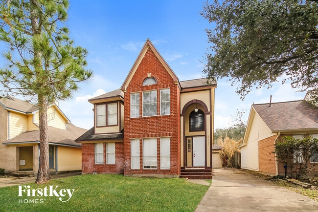 5322 Santrey Dr in Houston, TX - Building Photo - Building Photo