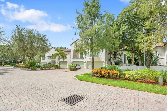 4425 Hidden Harbour Ave in Fort Lauderdale, FL - Building Photo - Building Photo