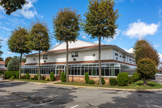 Senior Farmingdale Villas 55+ in Farmingdale, NY - Building Photo - Building Photo