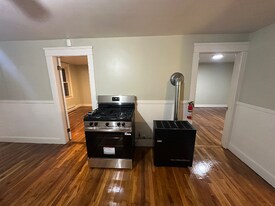 448-450 Hamilton St in Southbridge, MA - Building Photo