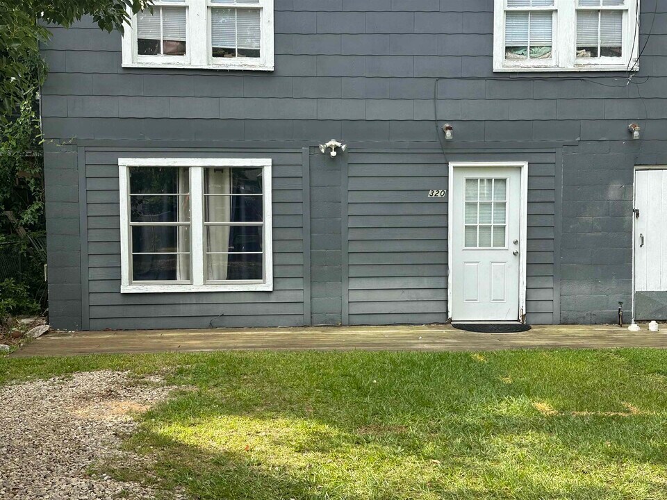 320 W 8th Ave in Tallahassee, FL - Building Photo