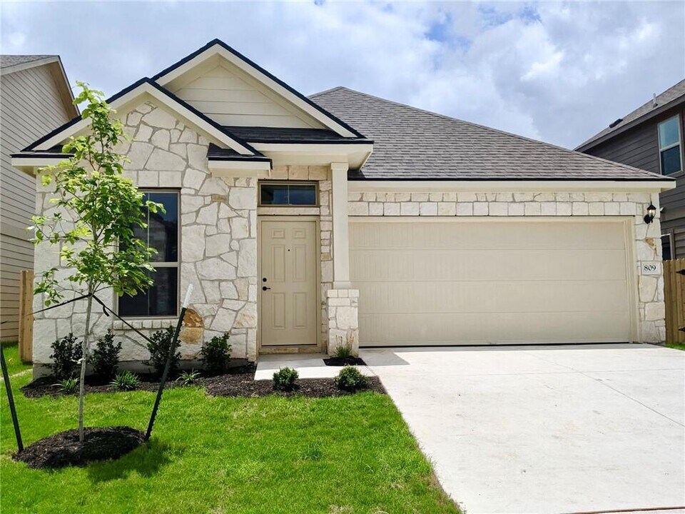 809 Falkland Trace in Pflugerville, TX - Building Photo