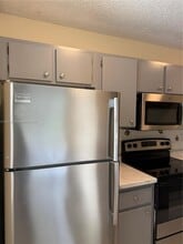 2710 Forest Hills Blvd in Coral Springs, FL - Building Photo - Building Photo