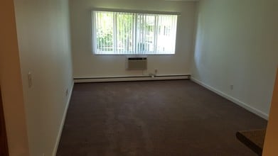 5650 W Wahner Ave, Unit 110 in Brown Deer, WI - Building Photo - Building Photo