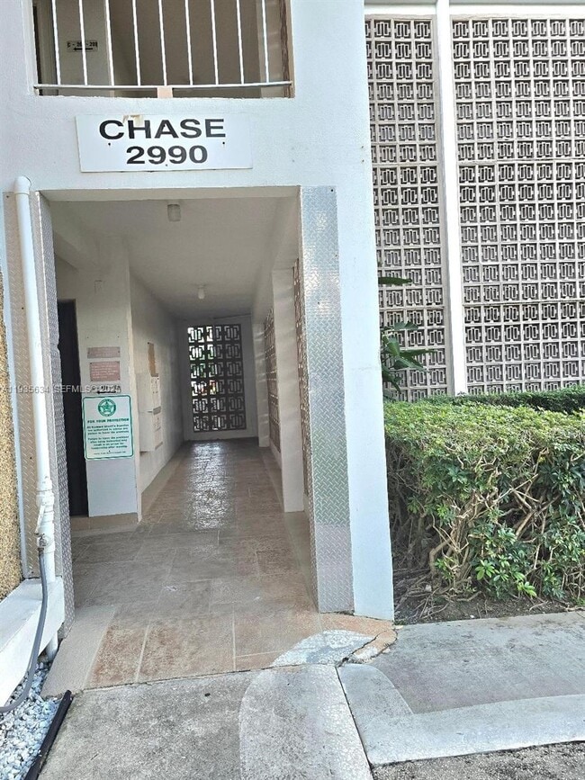 2990 NE 16th Ave in Oakland Park, FL - Building Photo - Building Photo