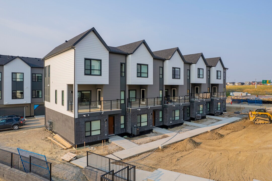 Seton Serenity Townhomes in Calgary, AB - Building Photo