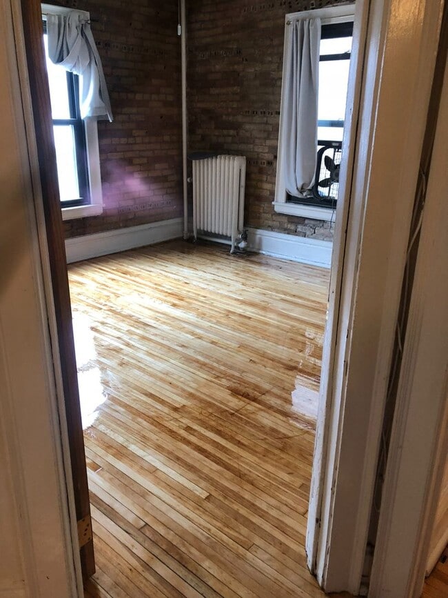 1204 Harmon Pl in Minneapolis, MN - Building Photo - Building Photo