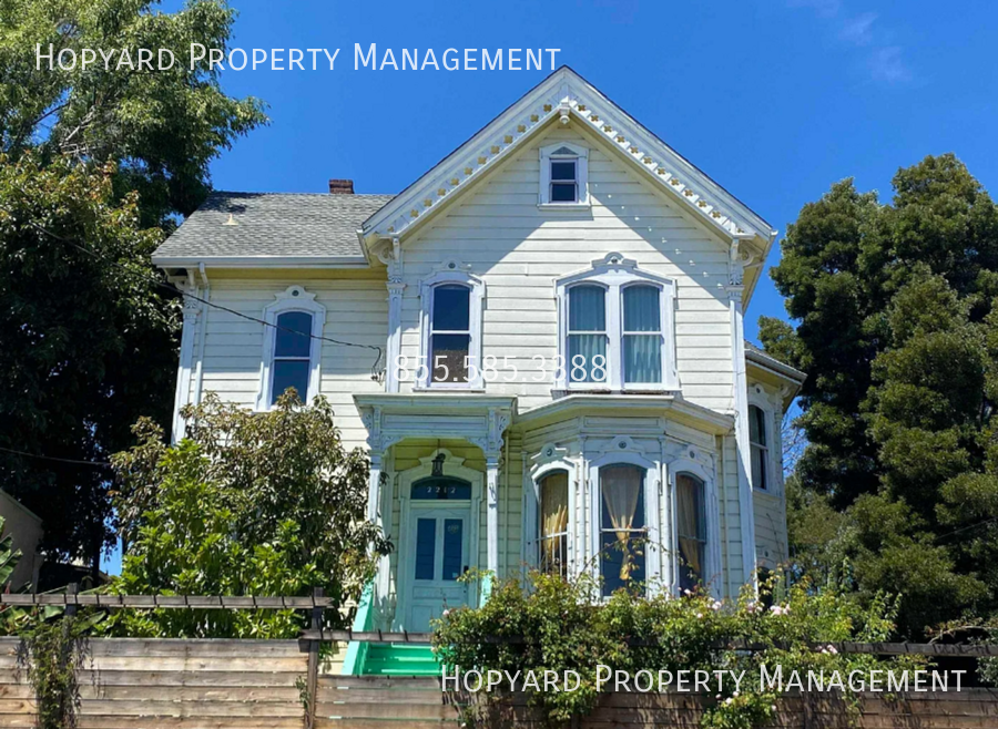 2212 E 27th St in Oakland, CA - Foto de edificio