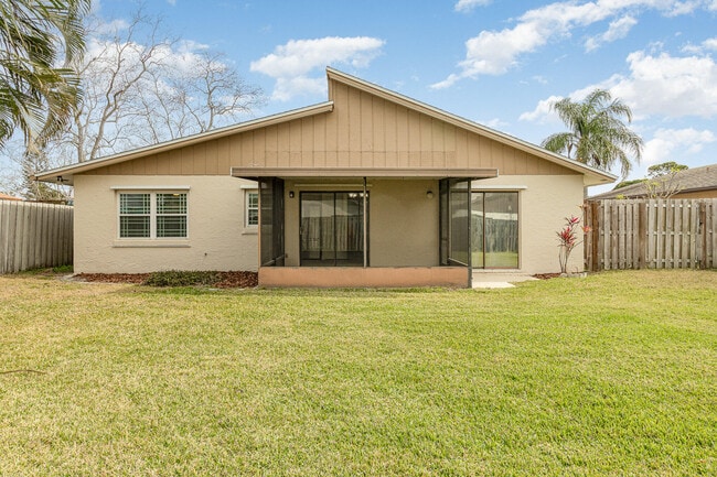 446 Timberlake Dr in Melbourne, FL - Building Photo - Building Photo