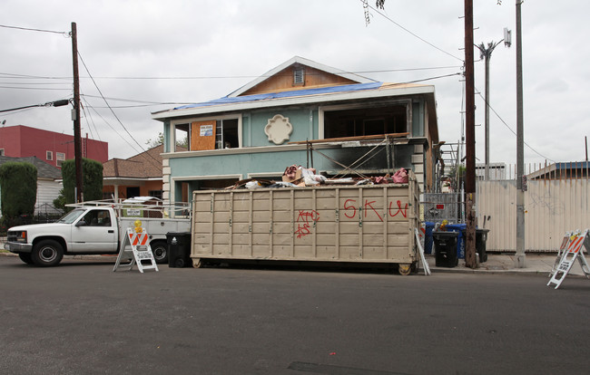 1609 Oak St in Los Angeles, CA - Building Photo - Building Photo