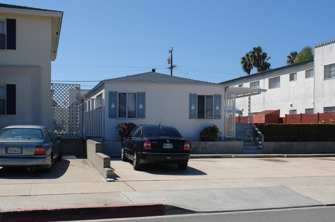 1549 Oliver Ave in San Diego, CA - Building Photo