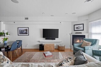 35 Middle St in Boston, MA - Building Photo - Building Photo