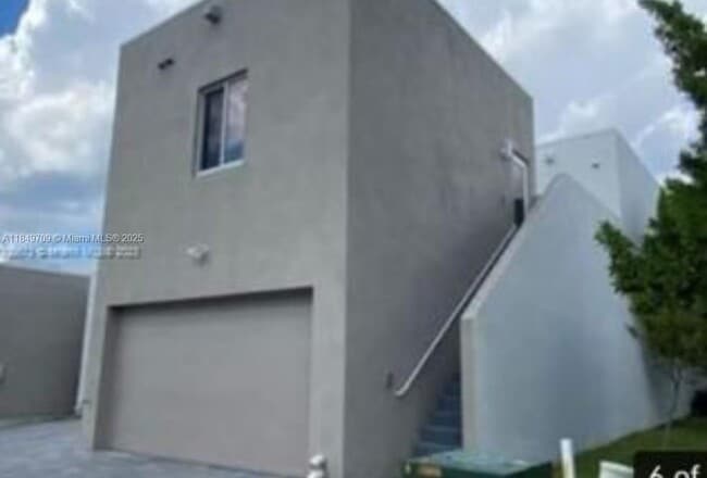property at 6412 NW 105th Pl
