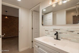 4441 E Hubbell St in Phoenix, AZ - Building Photo - Building Photo