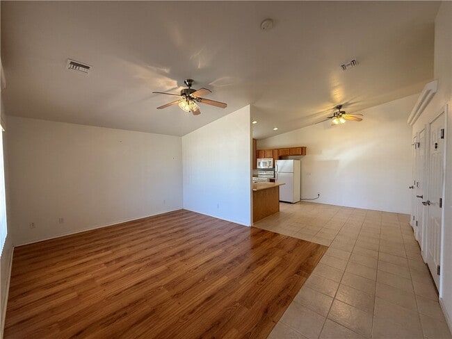 3364 E Ames Ave in Kingman, AZ - Building Photo - Building Photo