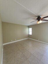 3201 Bayview Dr in Fort Lauderdale, FL - Building Photo - Building Photo