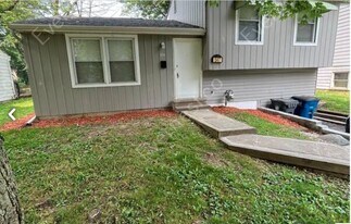 547 Richards Rd in Toledo, OH - Building Photo