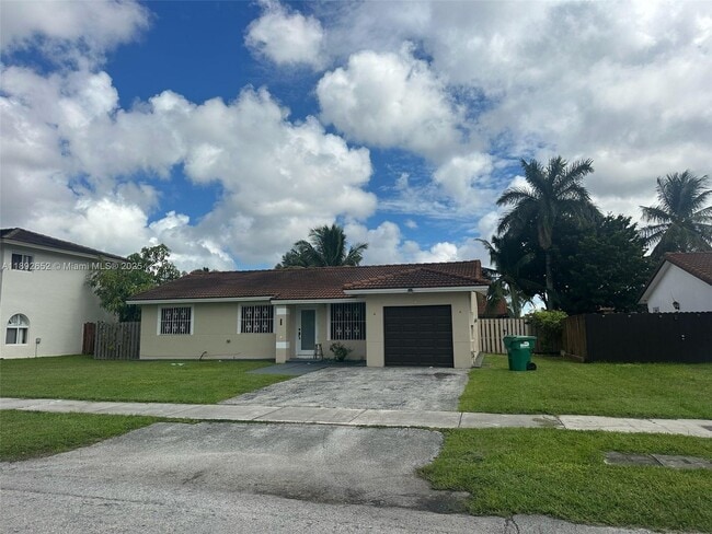 20305 SW 132nd Ave in Miami, FL - Building Photo - Building Photo