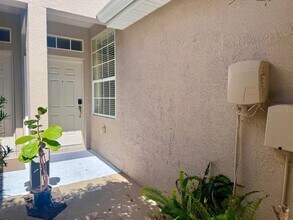 10035 Tranquility Way in Tampa, FL - Building Photo - Building Photo