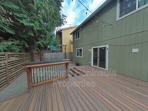 6716 Takota Pl NE in Bremerton, WA - Building Photo - Building Photo