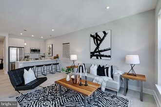1533 Ridge Ave, Unit 202 in Philadelphia, PA - Building Photo - Building Photo