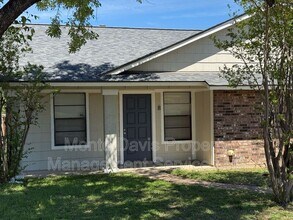 1614 W Braker Ln in Austin, TX - Building Photo - Building Photo