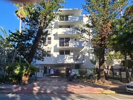 631 Jefferson Ave, Unit 303 in Miami Beach, FL - Building Photo