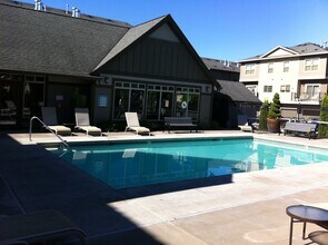 734 NE Adwick Dr in Hillsboro, OR - Building Photo - Building Photo