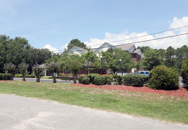 Jefferson Place Apartments-Senior Living 62+ in Myrtle Beach, SC - Foto de edificio - Building Photo