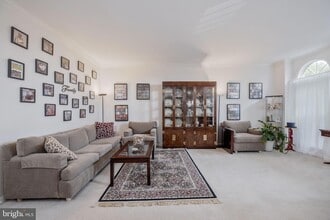 7536 Oldham Way in Alexandria, VA - Building Photo - Building Photo