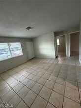 5517 Sixth Ave in Ft. Myers, FL - Building Photo - Building Photo