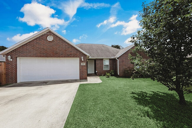 property at 2167 Sweetwater Ranch Ave