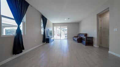 949 Blue Creek Dr in Haines City, FL - Building Photo - Building Photo