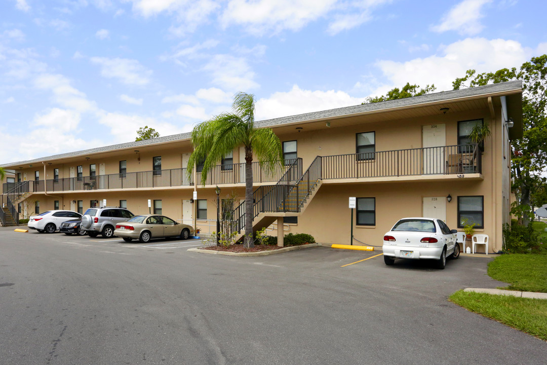 Lakeside Terrace in Pinellas Park, FL - Foto de edificio