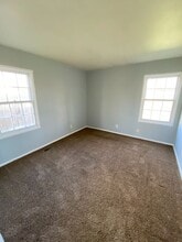 6008 Landsdowne Dr in Fort Wayne, IN - Building Photo - Building Photo
